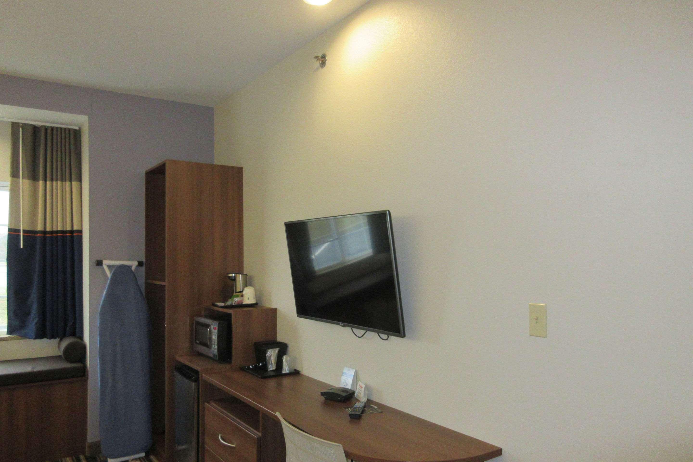 Quality Inn & Suites Caldwell I-77 Kültér fotó