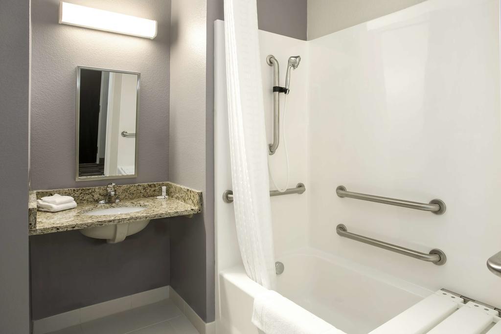 Quality Inn & Suites Caldwell I-77 Kültér fotó